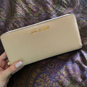 Michael Kors Zip-Around Wallet